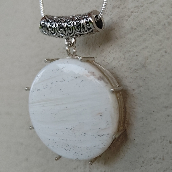 Scolecite Pendant in 925 Sterling Silver Overlay - Picture 5 of 8